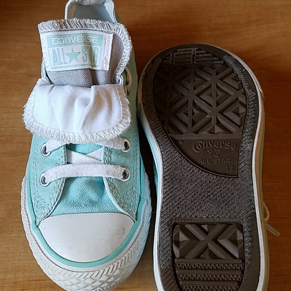Converses - Picture 3 of 3